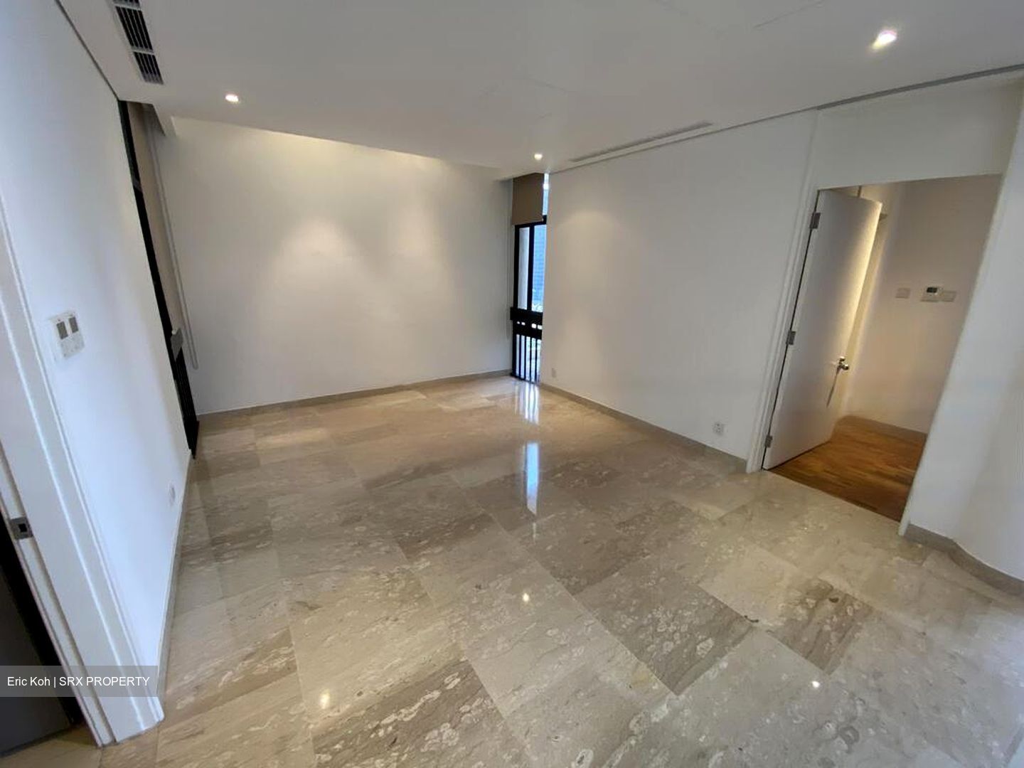 The Colonnade (D10), Condominium #460686601